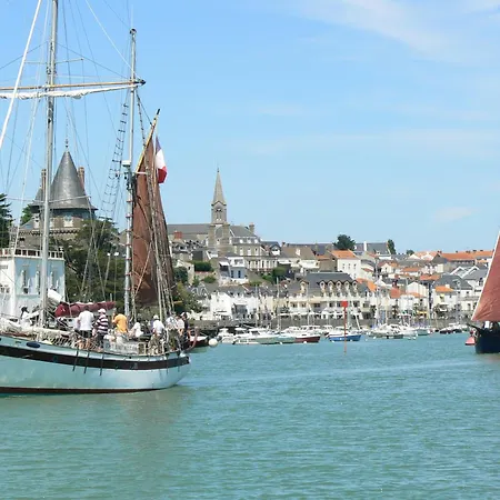 Appartement Pour 4 Face + Piscine Pornic