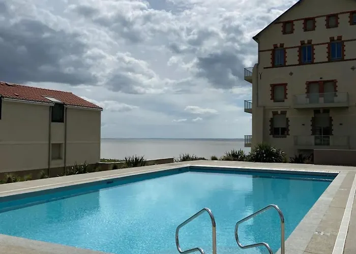 Pour 4 Face + Piscine