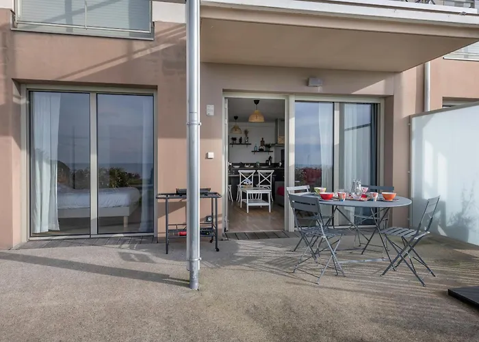 Pour 4 Face + Piscine *